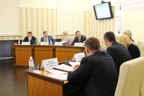 Основной ориентир работы Госкомрегистра в 2017 году — предоставление госуслуг в электронном виде - «Госкомрегистр»