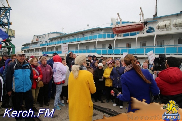 В Крыму встретили "Русь Великую" (ФОТОФАКТ) - «Симферополь»