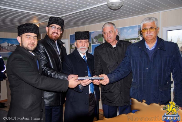 Крымчане оставили послание потомкам на месте будущего мемориала жертвам депортации (ФОТО) - «Симферополь»