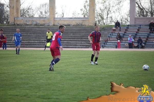 В Кубке города по футболу стал известен первый полуфиналист - «Керчь»