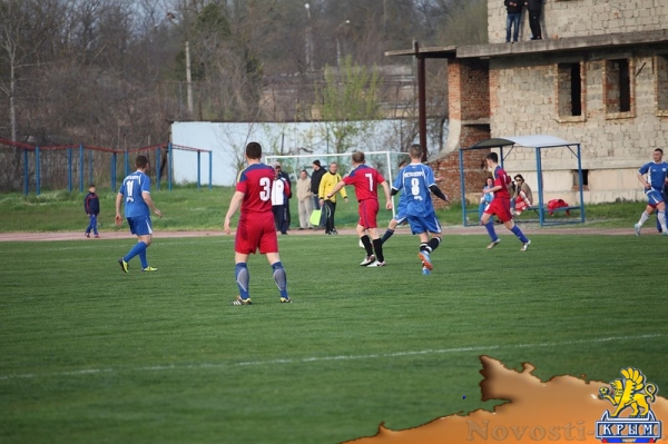 В Кубке города по футболу стал известен первый полуфиналист - «Керчь»