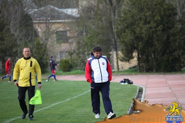 В Кубке города по футболу стал известен первый полуфиналист - «Керчь»