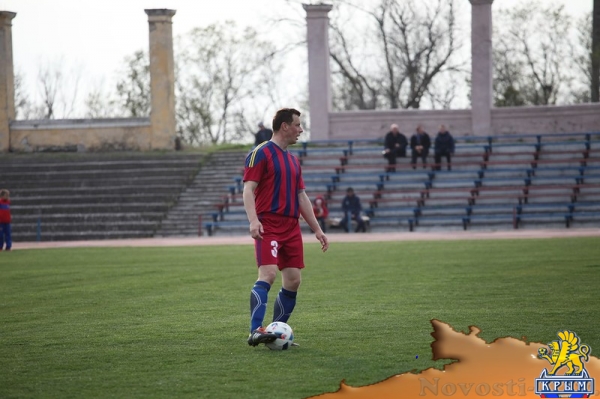 В Кубке города по футболу стал известен первый полуфиналист - «Керчь»