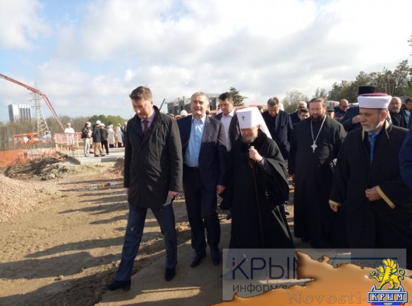Аксёнов дал старт заливке фундамента под Соборную мечеть в Симферополе (ФОТО) - «Политика Крыма»