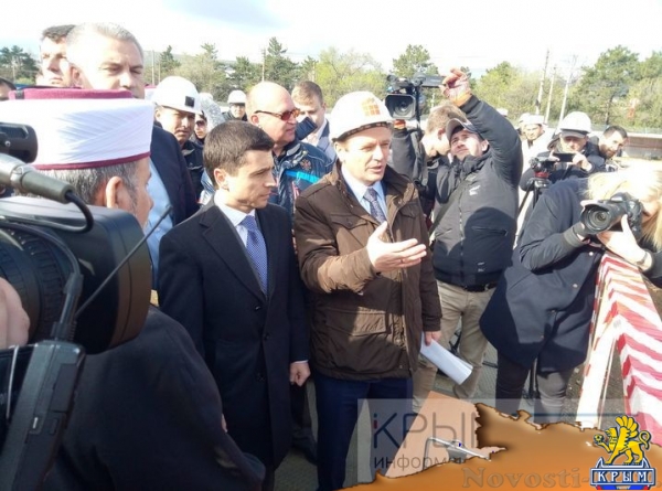 Аксёнов дал старт заливке фундамента под Соборную мечеть в Симферополе (ФОТО) - «Политика Крыма»