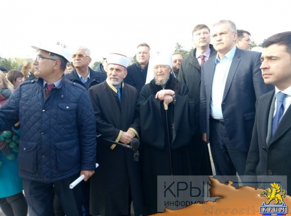 Аксёнов дал старт заливке фундамента под Соборную мечеть в Симферополе (ФОТО) - «Политика Крыма»