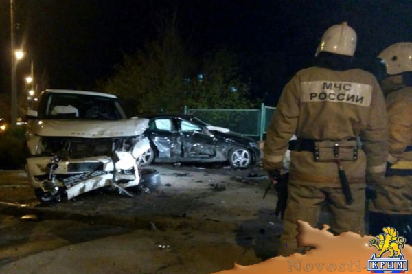 Двое пассажиров и 18-летняя водитель Mercedes пострадали в столкновении с джипом в Евпатории (ФОТО) - «Общество Крыма»