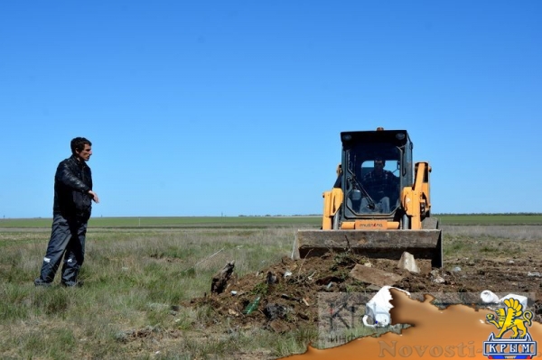 «Крымэкоресурсы» приступило к ликвидации свалок в Черноморском районе (ФОТО, ВИДЕО) - «Общество Крыма»