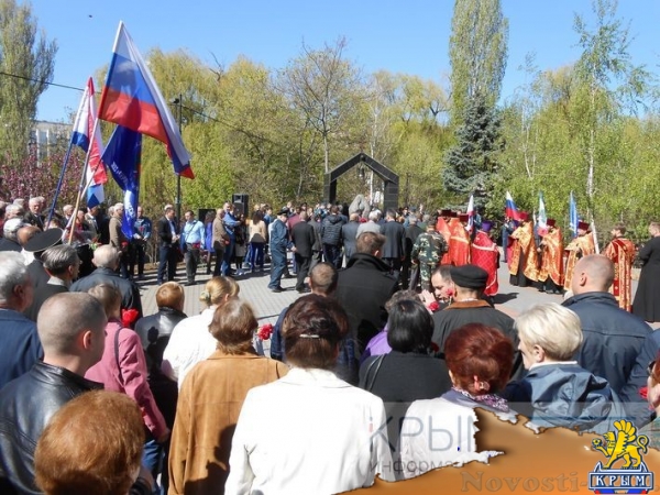 Траурный митинг в память о жертвах Чернобыльской катастрофы прошел в Симферополе (ФОТО) - «Общество Крыма» Траурный митинг в память о жертвах Чернобыльской катастрофы прошел в Симферополе (ФОТО) - «Общество Крыма»