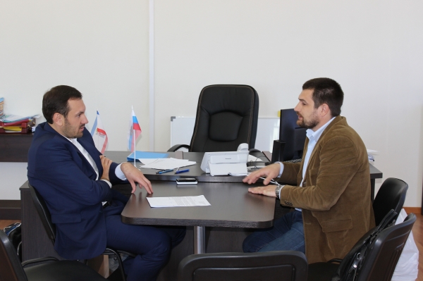 Специалисты Госкомрегистра оказывают содействие в оперативном оформлении 135 объектов недвижимости ГУП РК «Крымхлеб» - «Госкомрегистр»