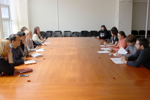 Специалисты Госкомрегистра продолжают проводить консультации для органов государственной власти по электронной подаче документов - «Госкомрегистр»