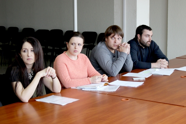 Специалисты Госкомрегистра продолжают проводить консультации для органов государственной власти по электронной подаче документов - «Госкомрегистр»