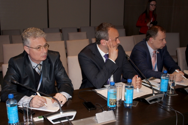 В Госкомрегистре планируют увеличить количество госрегистраторов более чем в 2 раза - «Госкомрегистр»