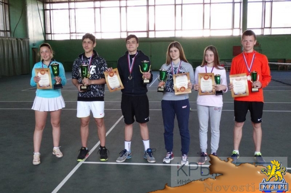 Спортсмены из восьми регионов России стали призёрами Кубка Федерации тенниса Крыма (ФОТО) - «Спорт Крыма» Спортсмены из восьми регионов России стали призёрами Кубка Федерации тенниса Крыма (ФОТО) - «Спорт Крыма»