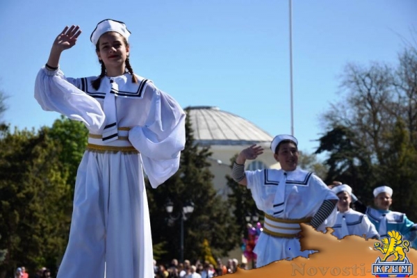 Праздник, посвященный открытию курортного сезона, стартовал в Евпатории (ФОТО) - «Экономика Крыма»