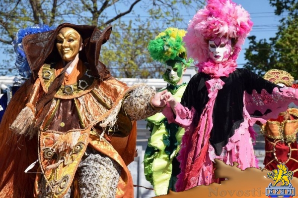 Праздник, посвященный открытию курортного сезона, стартовал в Евпатории (ФОТО) - «Экономика Крыма»