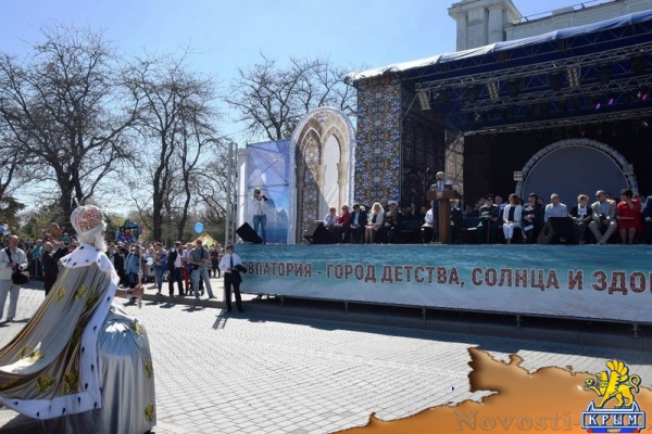 Праздник, посвященный открытию курортного сезона, стартовал в Евпатории (ФОТО) - «Экономика Крыма»