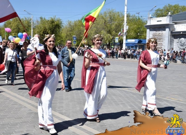 Праздник, посвященный открытию курортного сезона, стартовал в Евпатории (ФОТО) - «Экономика Крыма»