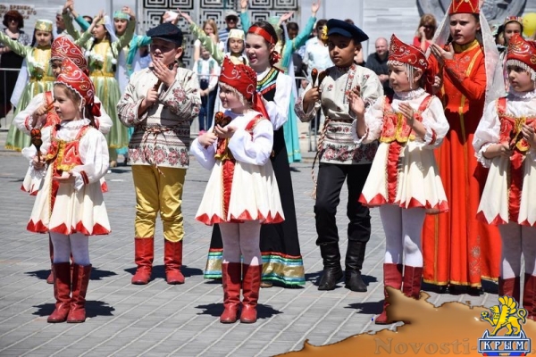 Праздник, посвященный открытию курортного сезона, стартовал в Евпатории (ФОТО) - «Экономика Крыма»