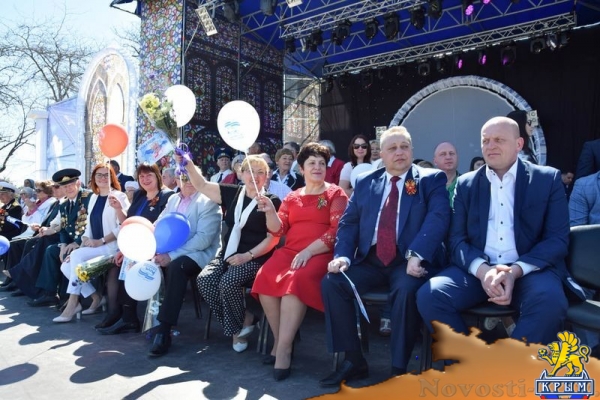 Праздник, посвященный открытию курортного сезона, стартовал в Евпатории (ФОТО) - «Экономика Крыма»