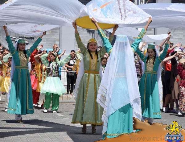 Праздник, посвященный открытию курортного сезона, стартовал в Евпатории (ФОТО) - «Экономика Крыма»