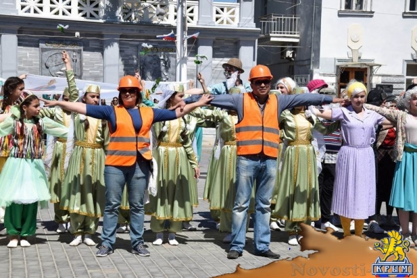 Праздник, посвященный открытию курортного сезона, стартовал в Евпатории (ФОТО) - «Экономика Крыма»