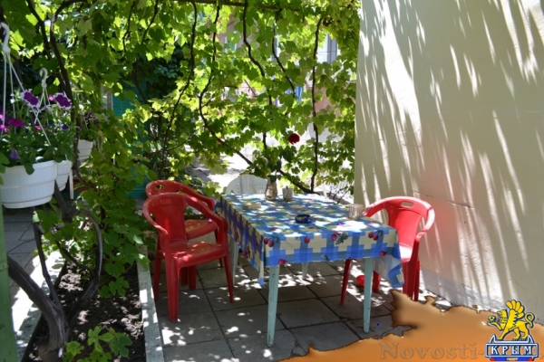 Отдых в Феодосии. Сдам дом под ключ. До моря 10 минут ходьбы Отдых в Крыму 2017 - жильё в Крыму без посредников - «Отдых в Феодосии»