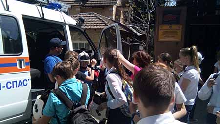 Сергей Шахов: в преддверии летних каникул школьникам необходимо напомнить о простых рекомендациях по правилам безопасности - «МЧС» Сергей Шахов: в преддверии летних каникул школьникам необходимо напомнить о простых рекомендациях по правилам безопасности - «МЧС»