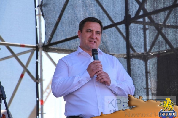 Ялтинцы отметили Первомай праздничной демонстрацией на главной улице города (ФОТО) - «Общество Крыма»