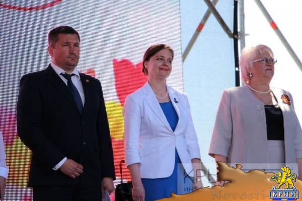 Ялтинцы отметили Первомай праздничной демонстрацией на главной улице города (ФОТО) - «Общество Крыма»