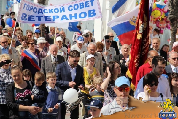 Ялтинцы отметили Первомай праздничной демонстрацией на главной улице города (ФОТО) - «Общество Крыма»