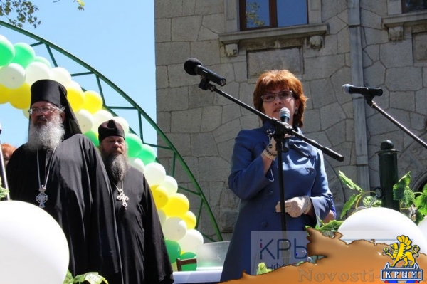 Традиционный праздник «Белого цветка» состоялся в Ливадии в День памяти святых жен-мироносиц (ФОТО) - «Общество Крыма»