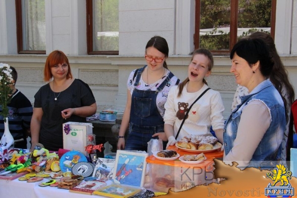 Традиционный праздник «Белого цветка» состоялся в Ливадии в День памяти святых жен-мироносиц (ФОТО) - «Общество Крыма»