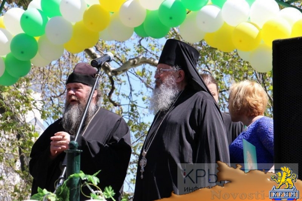 Традиционный праздник «Белого цветка» состоялся в Ливадии в День памяти святых жен-мироносиц (ФОТО) - «Общество Крыма»