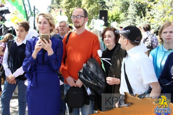 Традиционный праздник «Белого цветка» состоялся в Ливадии в День памяти святых жен-мироносиц (ФОТО) - «Общество Крыма»