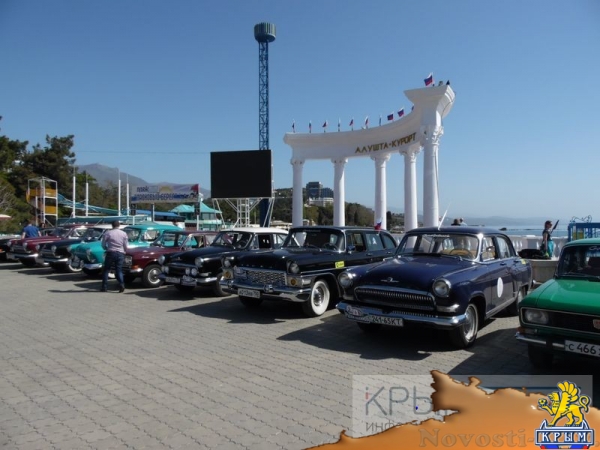 Ретро-ралли «Нахимов» посетило Алушту (ФОТО) - «Культура Крыма» Ретро-ралли «Нахимов» посетило Алушту (ФОТО) - «Культура Крыма»