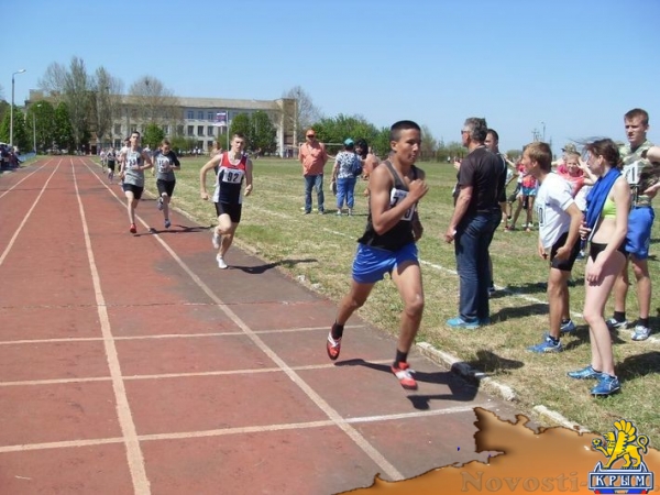 Призёры Республиканского турнира по лёгкой атлетике памяти тренера Сервера Нафиева определены в Красногвардейском районе (ФОТО) - «Возвращение в Россию» Призёры Республиканского турнира по лёгкой атлетике памяти тренера Сервера Нафиева определены в Красногвардейском районе (ФОТО) - «Возвращение в Россию»