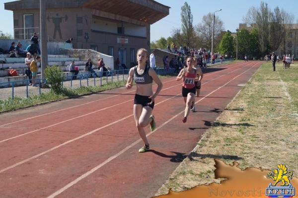 Призёры Республиканского турнира по лёгкой атлетике памяти тренера Сервера Нафиева определены в Красногвардейском районе (ФОТО) - «Возвращение в Россию» Призёры Республиканского турнира по лёгкой атлетике памяти тренера Сервера Нафиева определены в Красногвардейском районе (ФОТО) - «Возвращение в Россию»