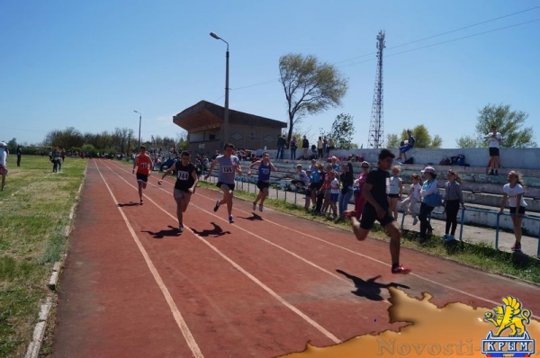 Призёры Республиканского турнира по лёгкой атлетике памяти тренера Сервера Нафиева определены в Красногвардейском районе (ФОТО) - «Возвращение в Россию» Призёры Республиканского турнира по лёгкой атлетике памяти тренера Сервера Нафиева определены в Красногвардейском районе (ФОТО) - «Возвращение в Россию»