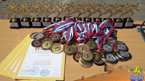 Призёры Республиканского турнира по лёгкой атлетике памяти тренера Сервера Нафиева определены в Красногвардейском районе (ФОТО) - «Возвращение в Россию» Призёры Республиканского турнира по лёгкой атлетике памяти тренера Сервера Нафиева определены в Красногвардейском районе (ФОТО) - «Возвращение в Россию»