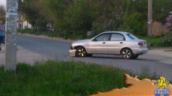 В Симферополе в результате ДТП "Мерседес" аккуратно выехал на тротуар (ФОТО) - «Симферополь»