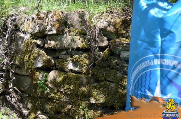 Спасатели привели в порядок два труднодоступных памятника ВОВ в Крымских горах (ФОТО) - «Культура Крыма»