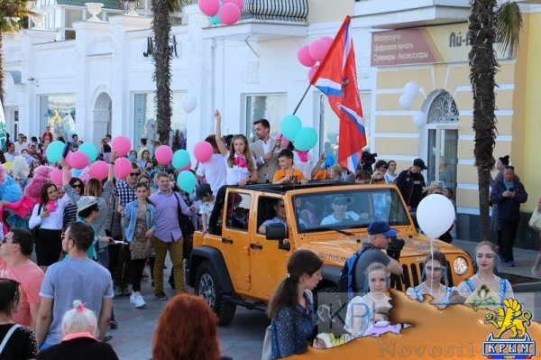 «Екатерининская миля» в Ялте завершила цикл праздничных мероприятий в честь открытия курортного сезона в Крыму (ФОТО) - «Туризм Крыма»