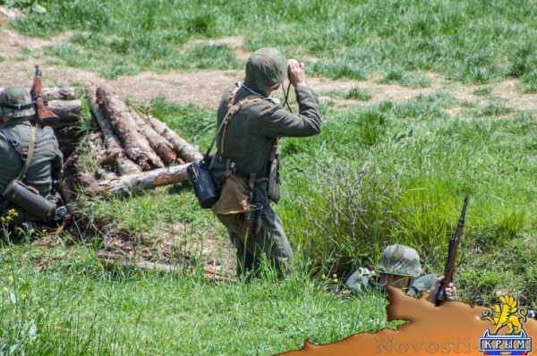 На Сапун-горе над Севастополем подняли В«Знамена славыВ» (ФОТОРЕПОРТАЖ) - «Общество Крыма»