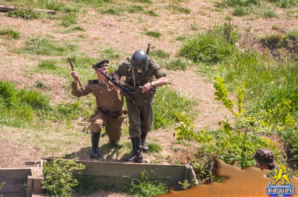 На Сапун-горе над Севастополем подняли В«Знамена славыВ» (ФОТОРЕПОРТАЖ) - «Общество Крыма»