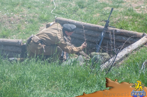 На Сапун-горе над Севастополем подняли В«Знамена славыВ» (ФОТОРЕПОРТАЖ) - «Общество Крыма»