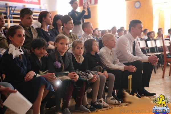 Концерт ко Дню Победы в школе-интернате всколыхнул сердца зрителей - «Керчь»