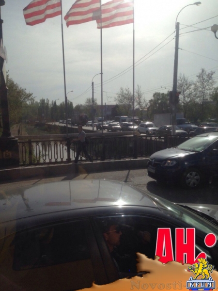 Керчане увязли в предпраздничных заторах - «Керчь»