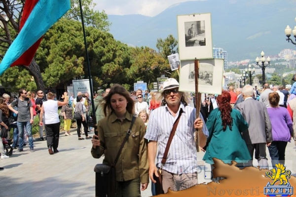 Акция «Бессмертный полк» собрала на набережной Ялты тысячи горожан (ФОТО) - «Политика Крыма»