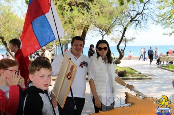 Акция «Бессмертный полк» собрала на набережной Ялты тысячи горожан (ФОТО) - «Политика Крыма»